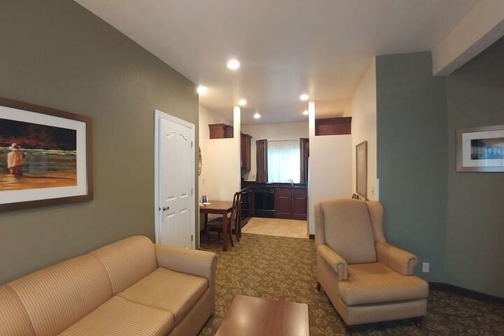 Room 25 of 48