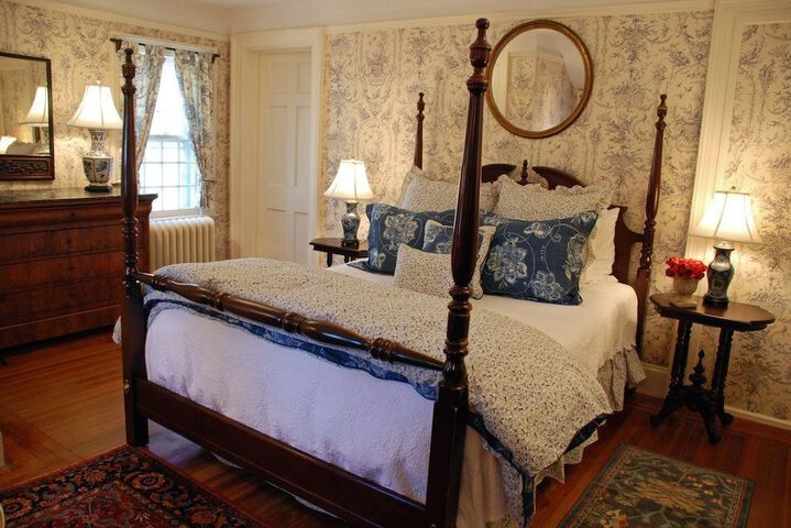 Room 40 of 74