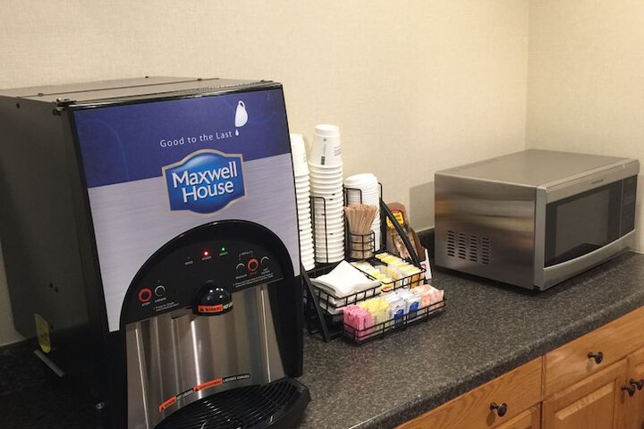 Breakfast/Coffee Service 12 of 15