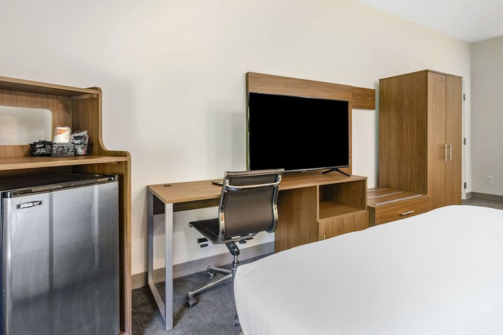 Room 12 of 41