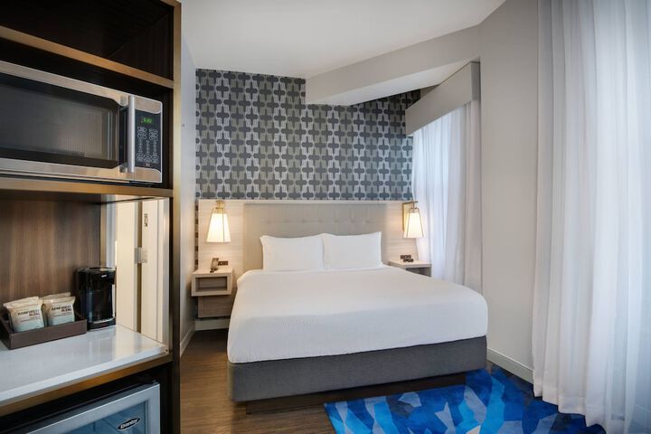 Room 21 of 30