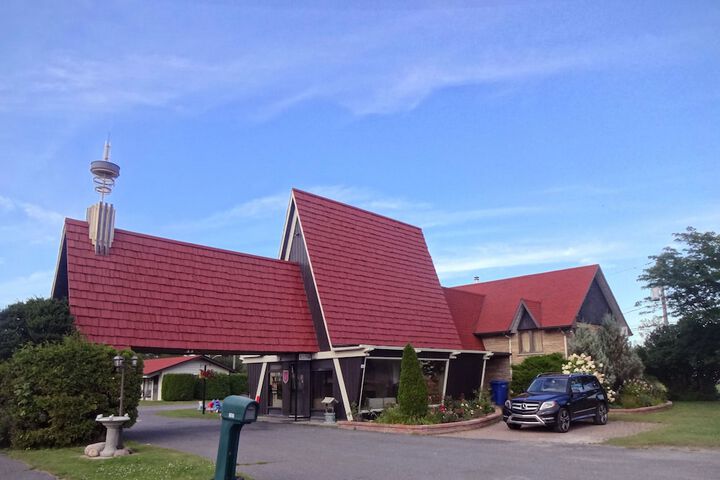 Hotel 3 of 82
