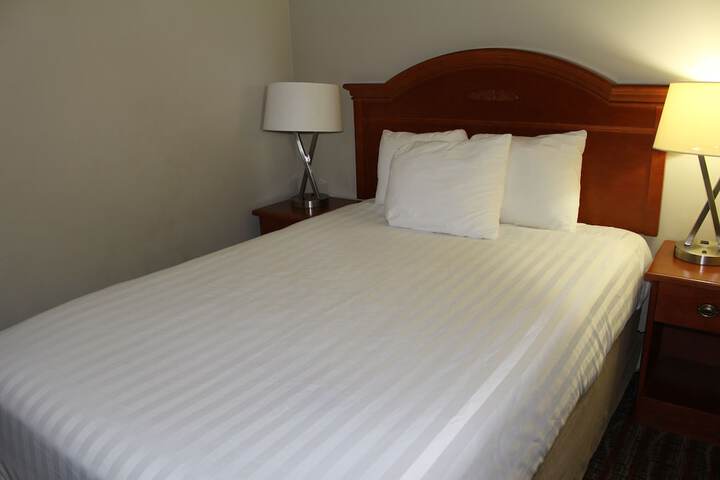 Room 100 of 145