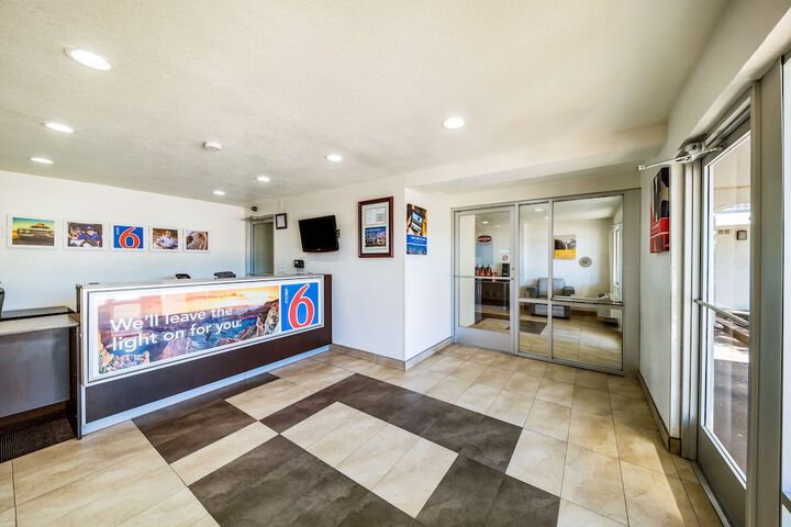 Motel 6 Dallas TX - Farmers Branch