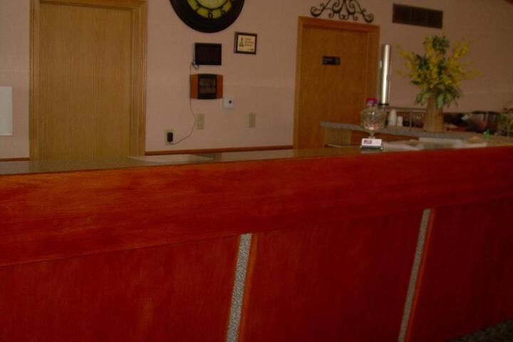 83 motel