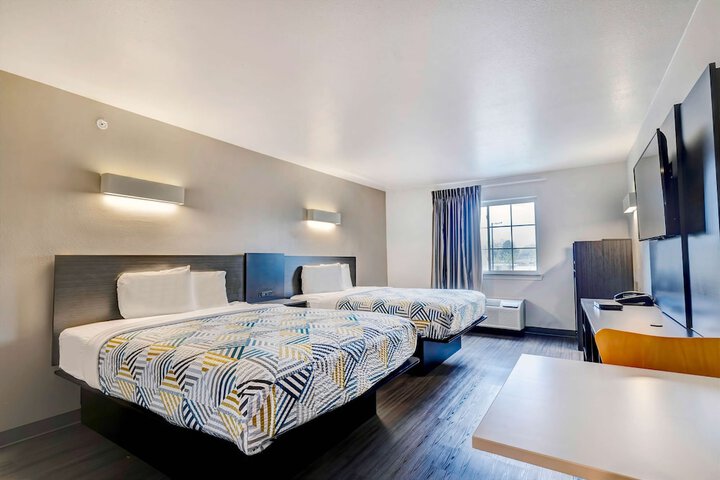 Room 8 of 25