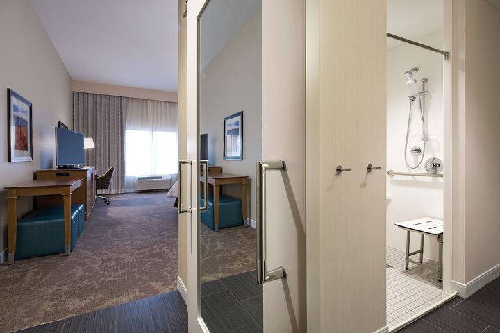 Room 9 of 34