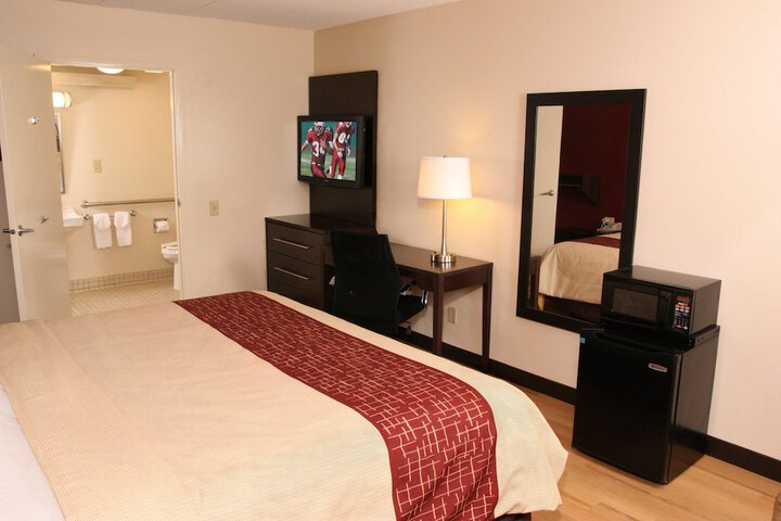 Room 12 of 27