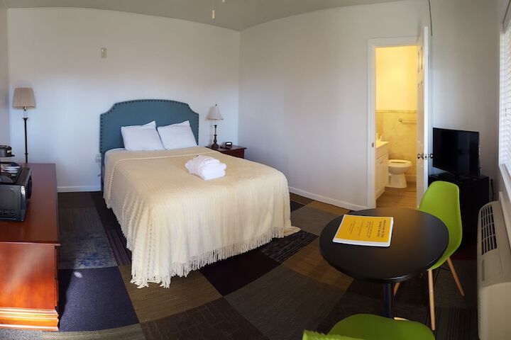 Room 26 of 114