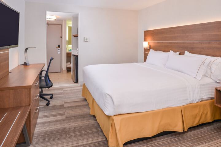 Room 30 of 58