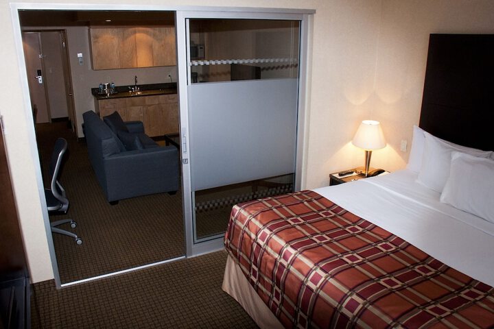 Room 14 of 22