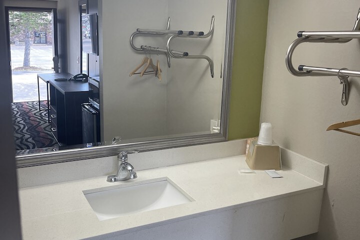 Room 8 of 26
