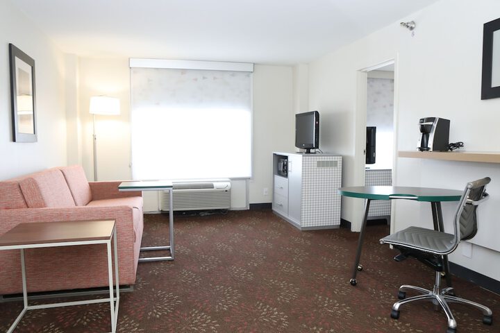 Room 47 of 79