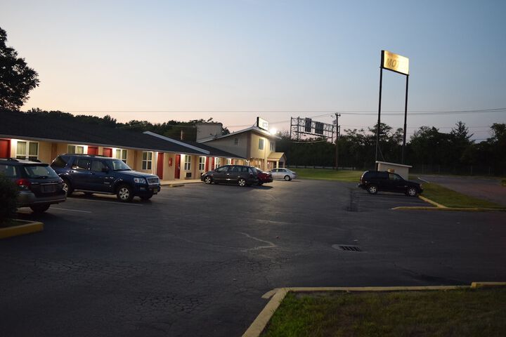 White Oaks Motel Pennsville / Carneys Point