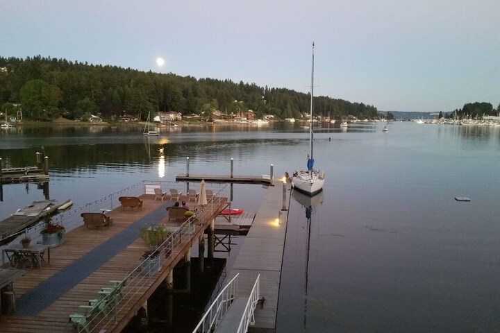 Waterfront Inn