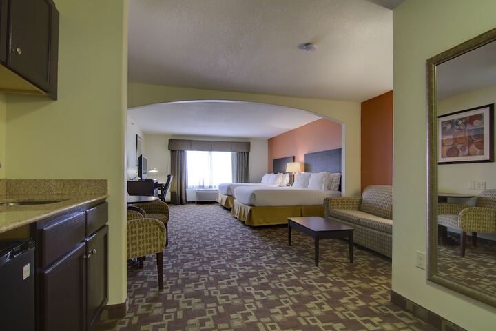 Room 35 of 48