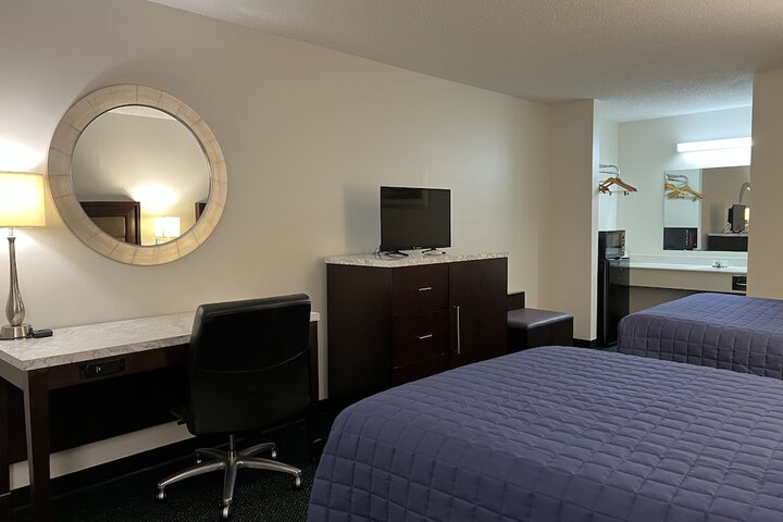 Room 12 of 22