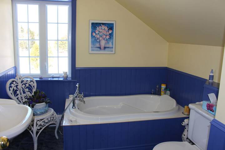 Room 11 of 33