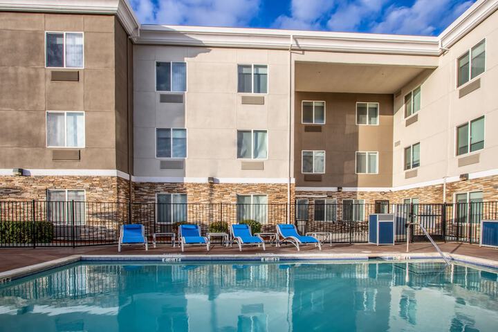 Pool 14 of 135