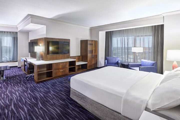 Mystic Lake Casino Hotel