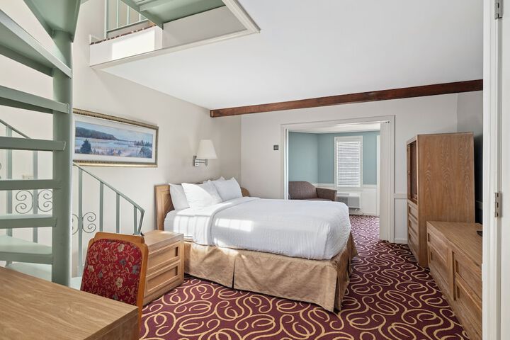 The Corsair & Cross Rip Oceanfront Resort