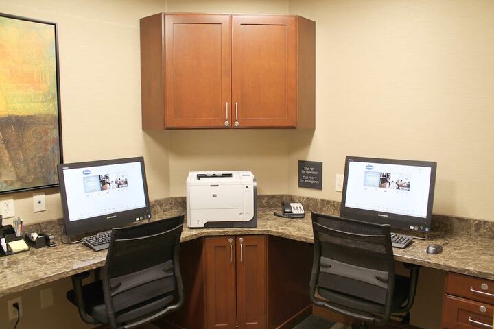 Business Center 77 of 78