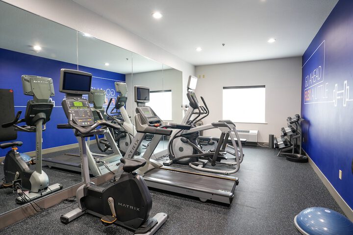 Holiday Inn Express & Suites Dallas Southwest-Cedar Hill by IHG