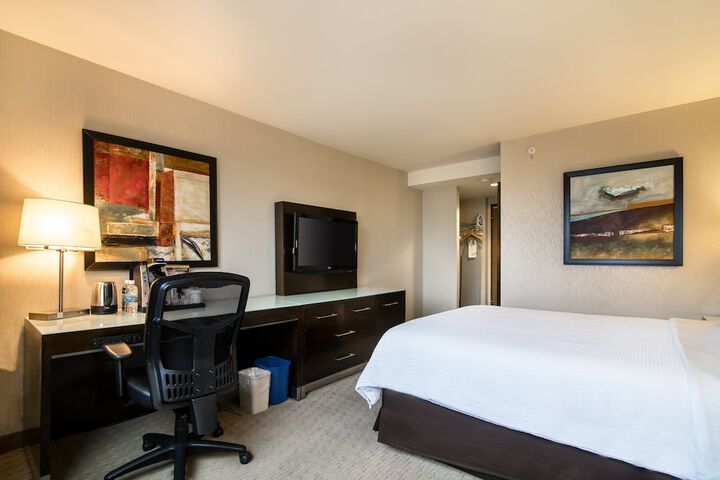 Room 30 of 53