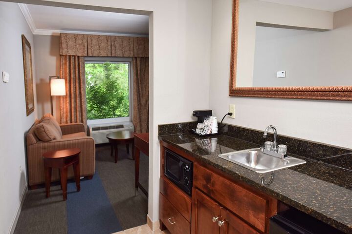 Room 8 of 26