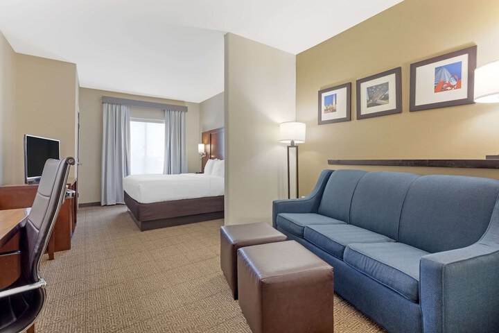 Room 15 of 19