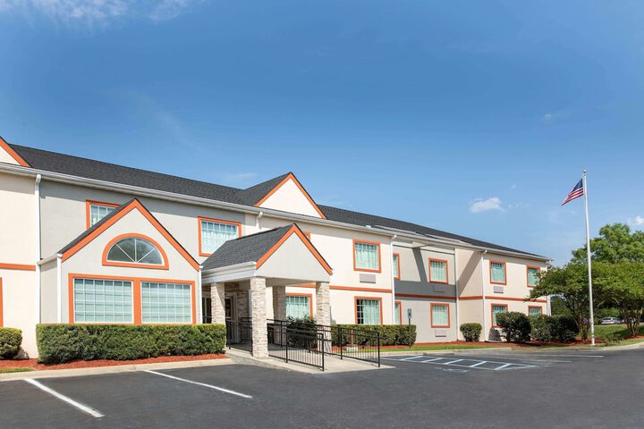 Hotel 2 of 24