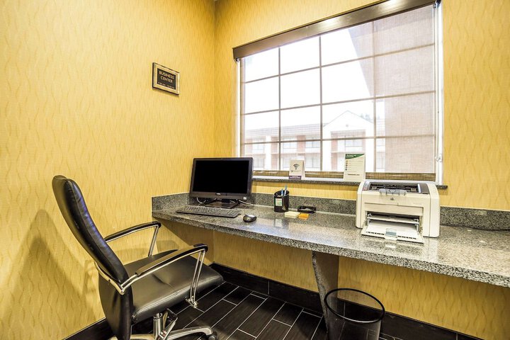 Business Center 49 of 49