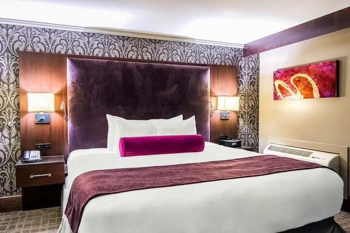 Oasis Hotel & Convention Center an Ascend Collection Hotel