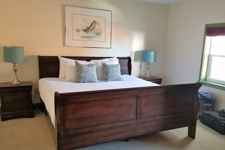 Room 12 of 33