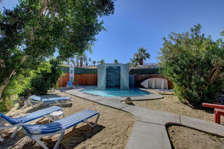 Pool 11 of 70