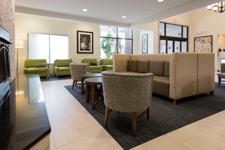 Hotel 4 of 59