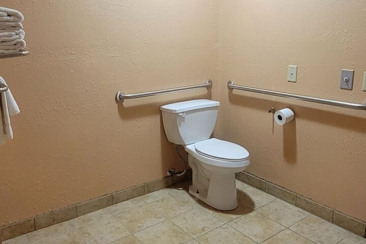 Room 16 of 35