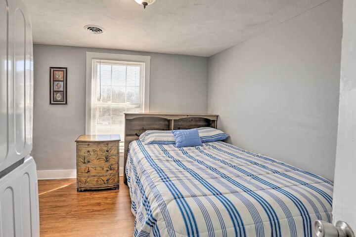 Downtown Canandaigua Apt: 1 Mi to Lake & Pier!