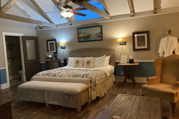 Coppersmith Inn B & B