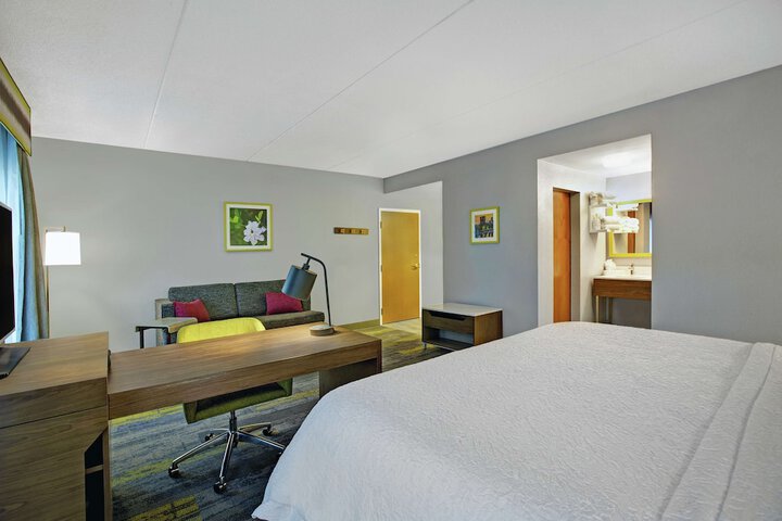Room 16 of 44