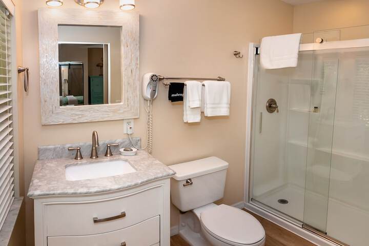 Room 128 of 205