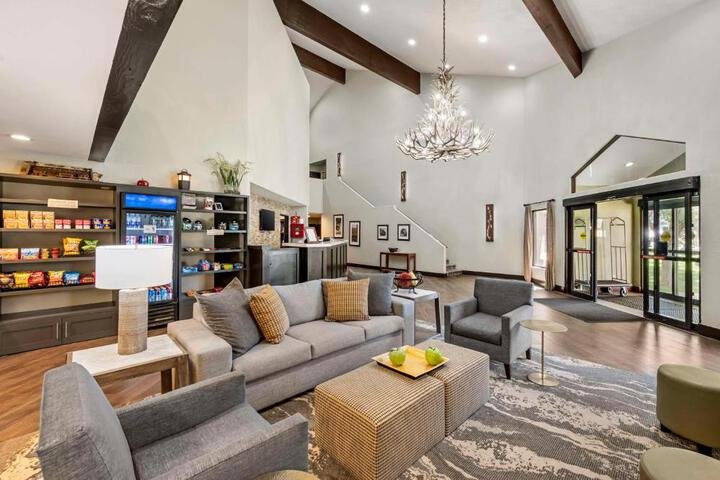 Best Western Plus Eagle / Vail Airport