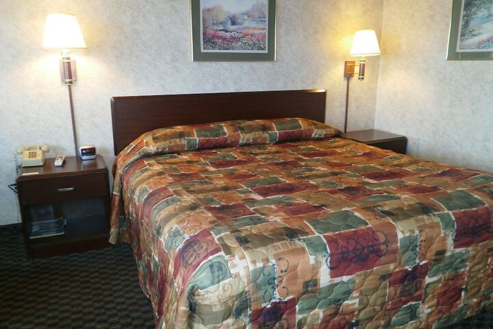 Richmond Inn & Suites