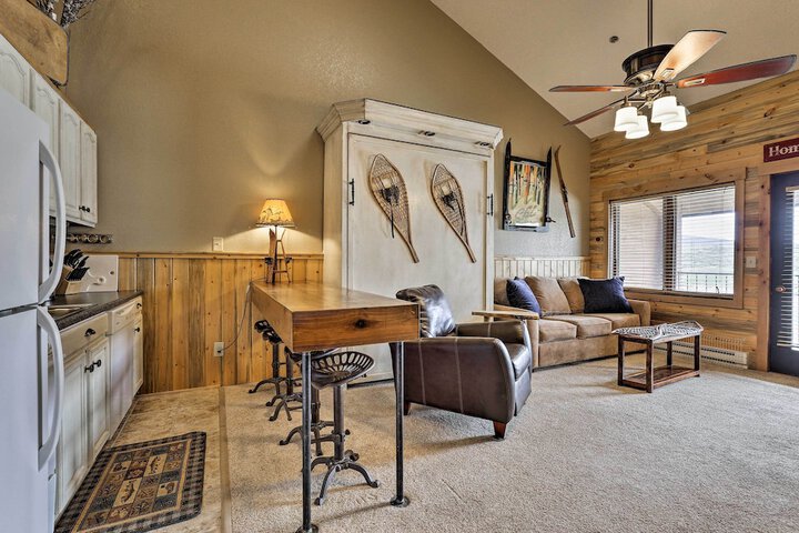 Granby Condo w / Pool Access Near Hiking & Skiing!