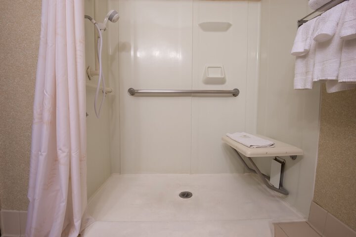 Room 16 of 30