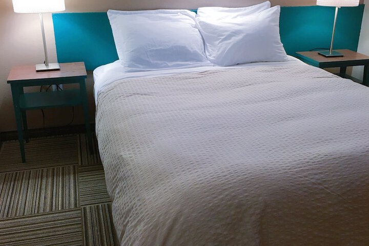 The Canterbury Inn of Downtown Invermere