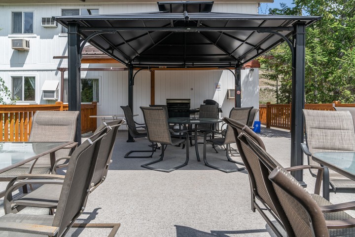 Terrace/Patio 26 of 28