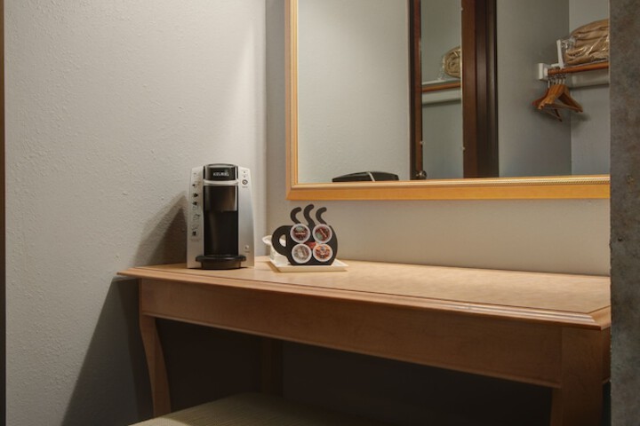 Room 25 of 73