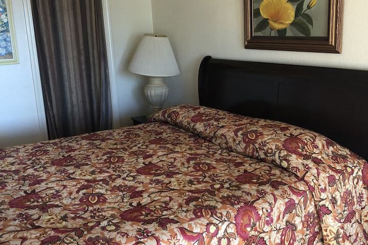 Room 16 of 38
