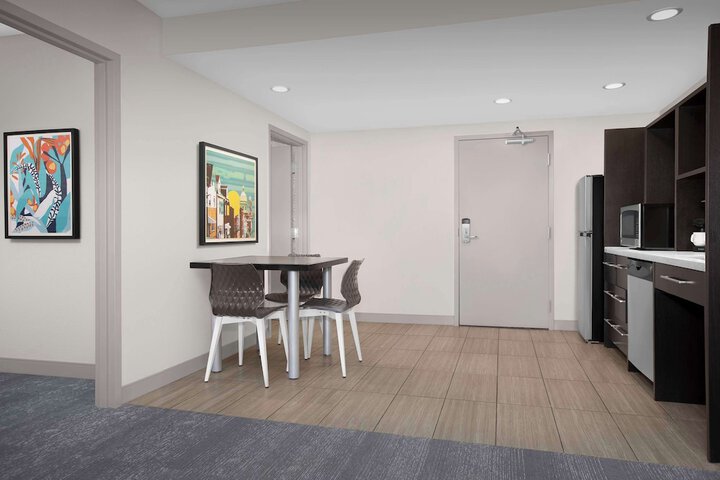 Room 14 of 48